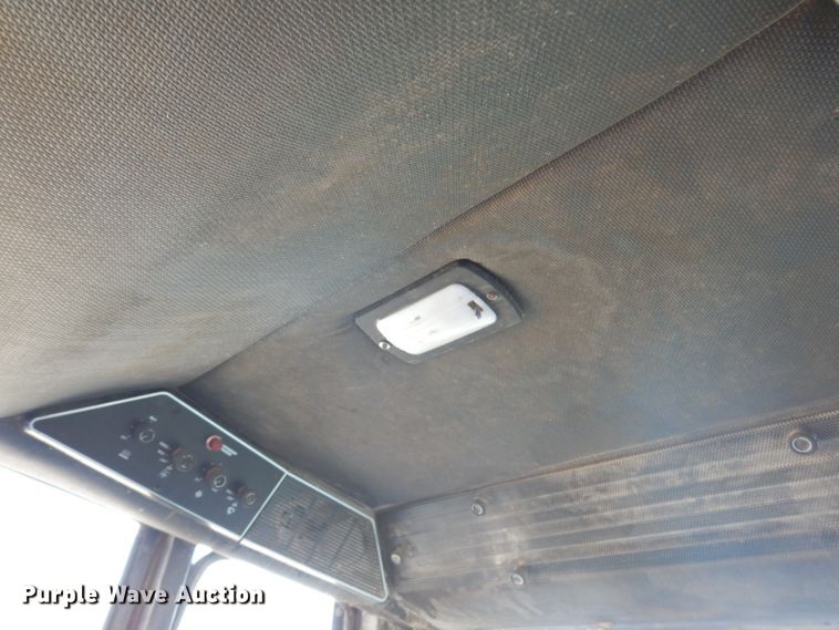 image for item IN9849 International 3588  4WD tractor