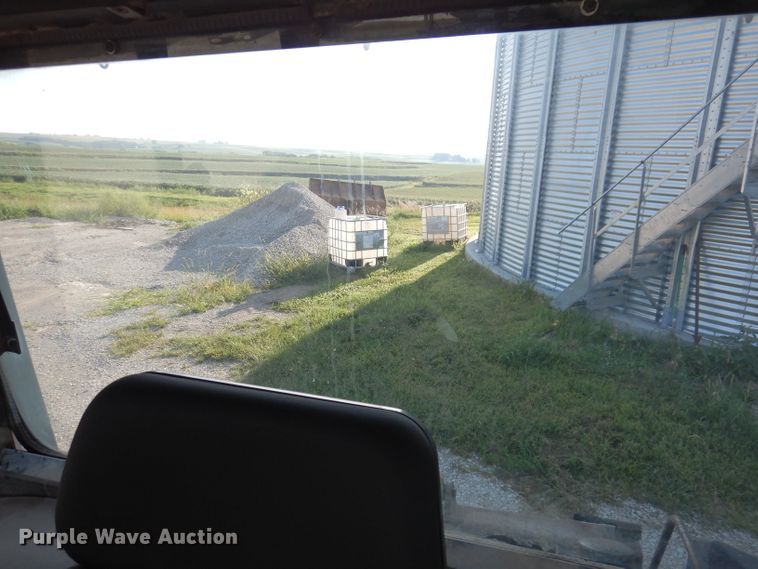 image for item IN9849 International 3588  4WD tractor