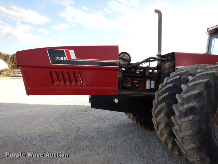 image for item IN9849 International 3588  4WD tractor