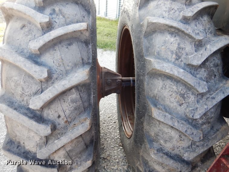 image for item IN9849 International 3588  4WD tractor