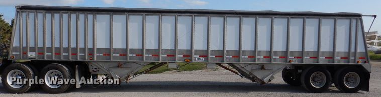 image for item IN9850 2011 Cornhusker 800  grain trailer