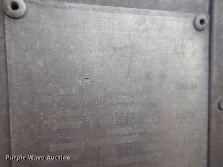 image for item IN9850 2011 Cornhusker 800  grain trailer