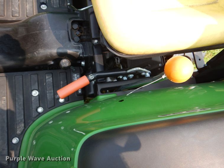 image for item IR9033 2017 John Deere 3025E  MFWD tractor