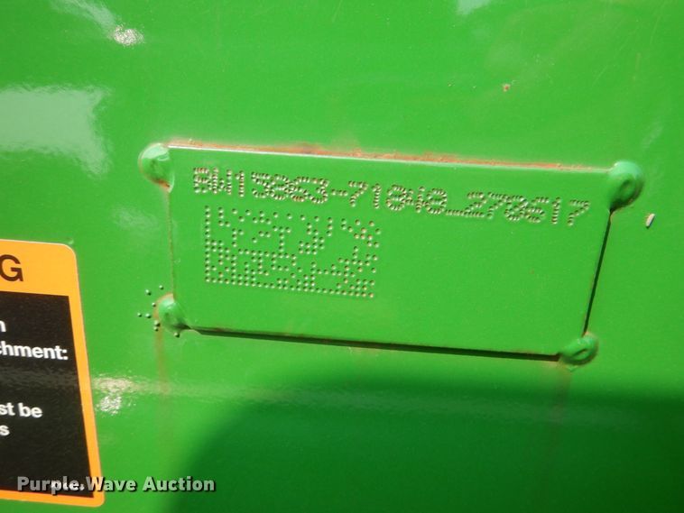 image for item IR9033 2017 John Deere 3025E  MFWD tractor