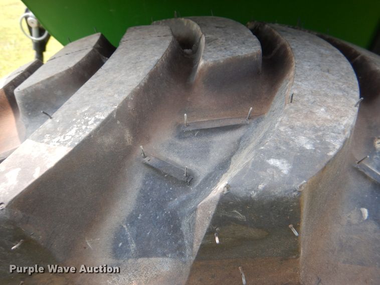 image for item IR9033 2017 John Deere 3025E  MFWD tractor