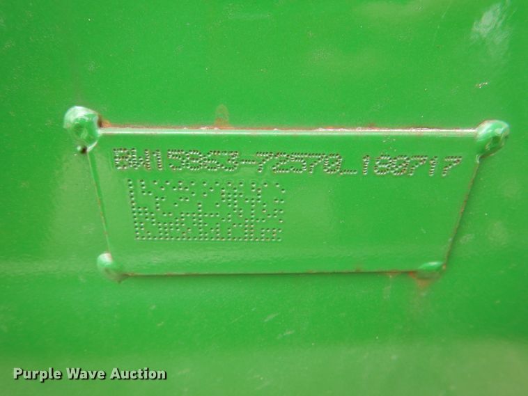 image for item IR9034 2017 John Deere 3025E  MFWD tractor