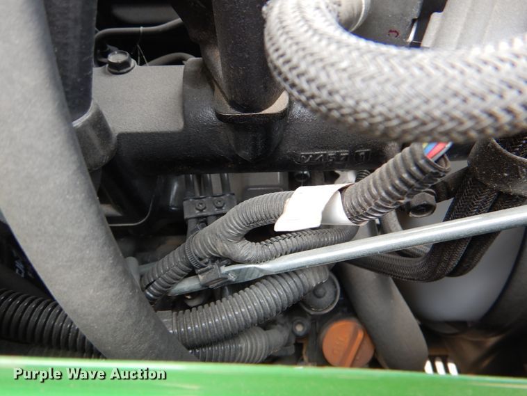 image for item IR9034 2017 John Deere 3025E  MFWD tractor