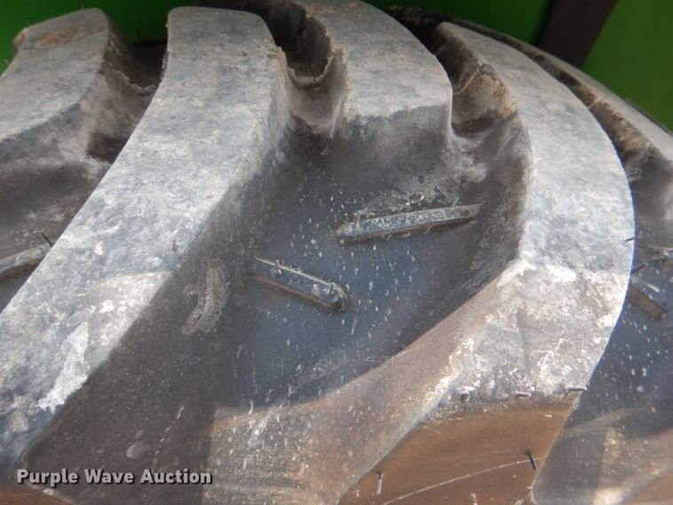 image for item IR9034 2017 John Deere 3025E  MFWD tractor