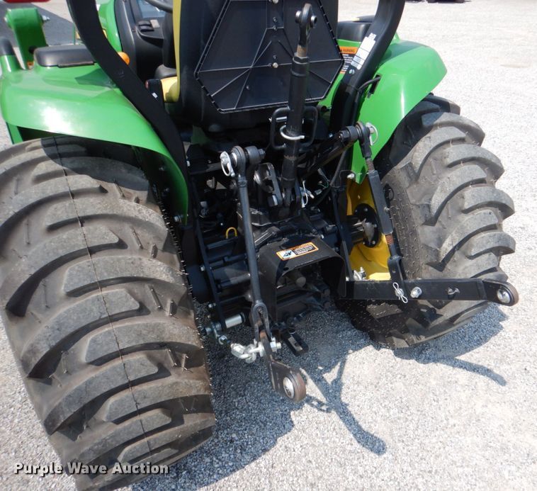 image for item IR9037 2017 John Deere 3025E  MFWD tractor