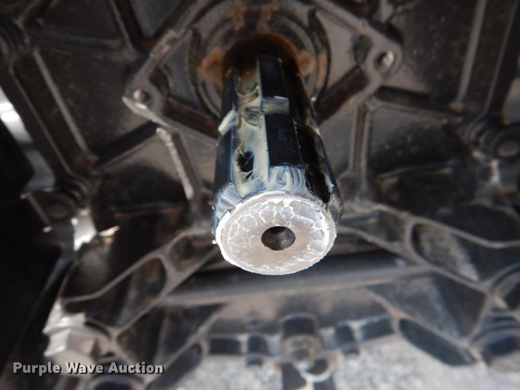 image for item IR9037 2017 John Deere 3025E  MFWD tractor