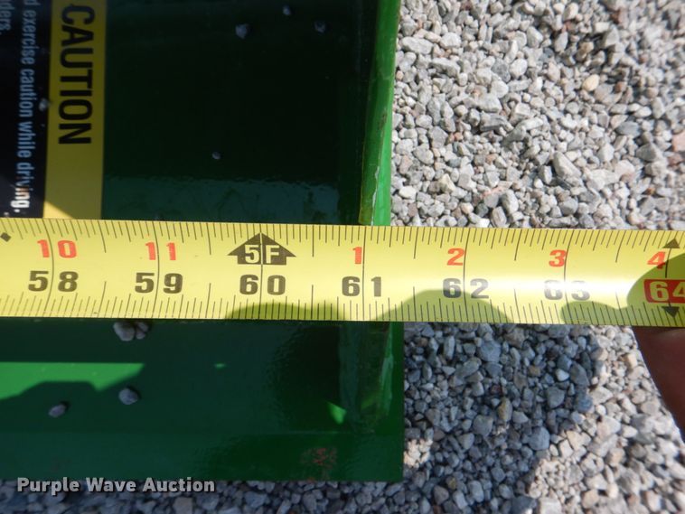 image for item IR9037 2017 John Deere 3025E  MFWD tractor