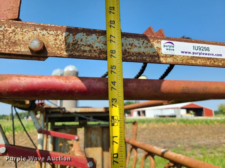 image for item IU9298 W-W  squeeze chute