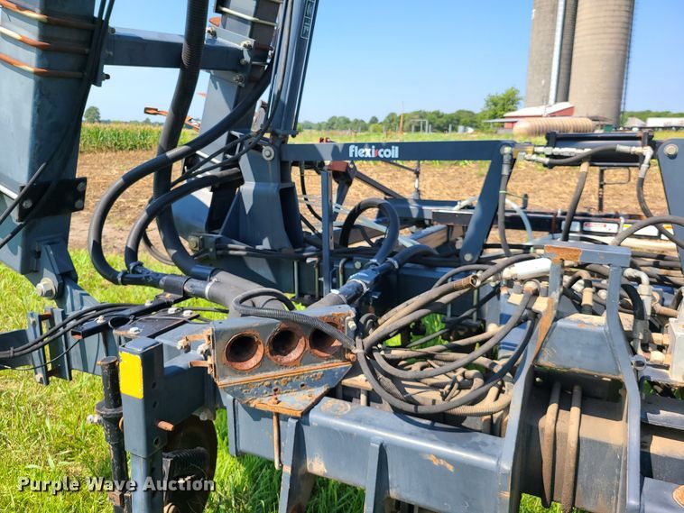 image for item IU9300 Flexi-Coil 8100  air seeder toolbar