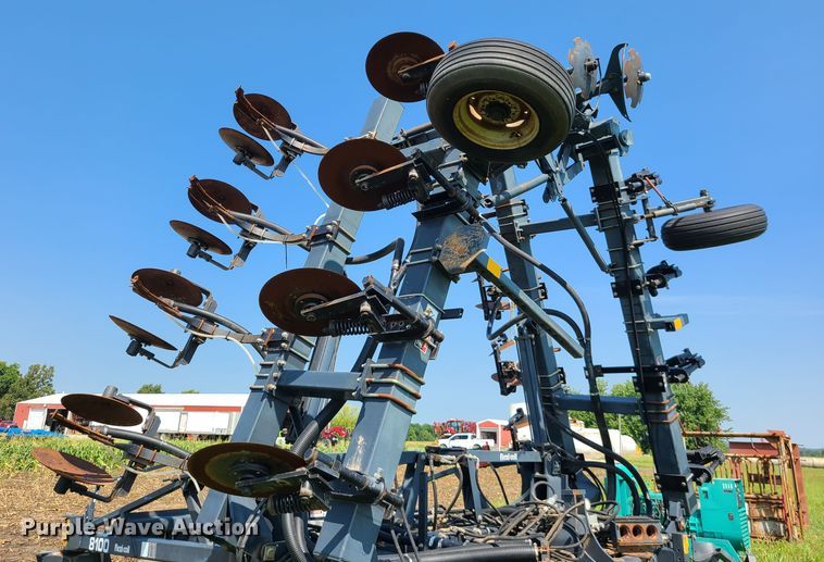 image for item IU9300 Flexi-Coil 8100  air seeder toolbar