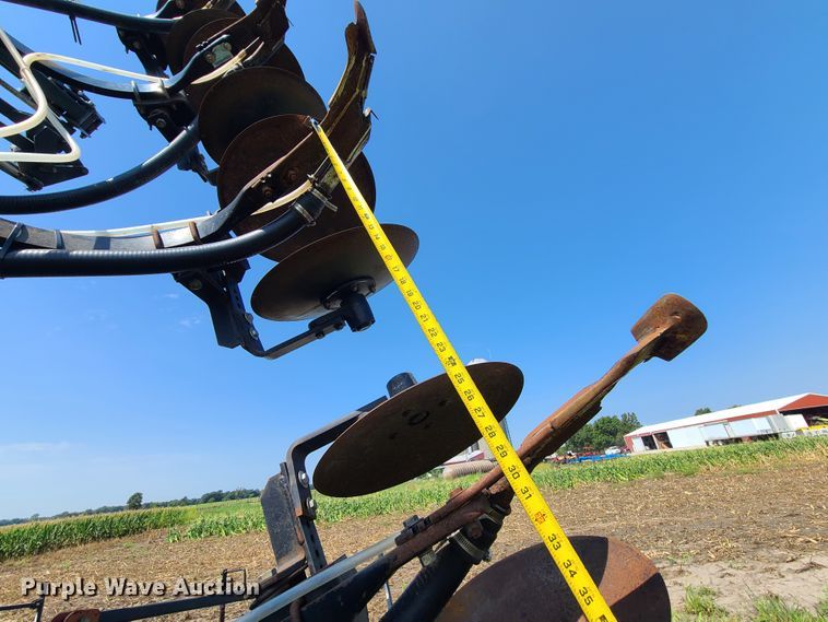 image for item IU9300 Flexi-Coil 8100  air seeder toolbar