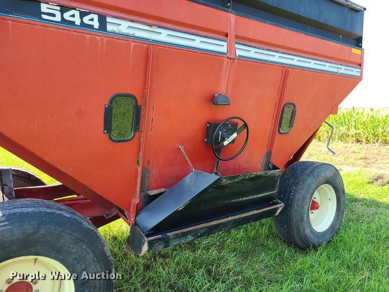 image for item IU9303 Brent 544  gravity wagon