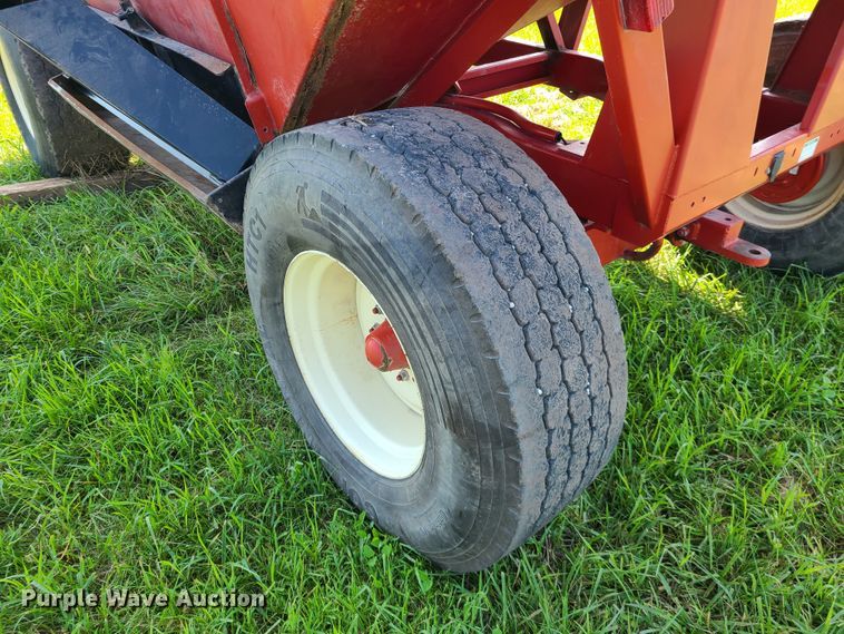 image for item IU9303 Brent 544  gravity wagon