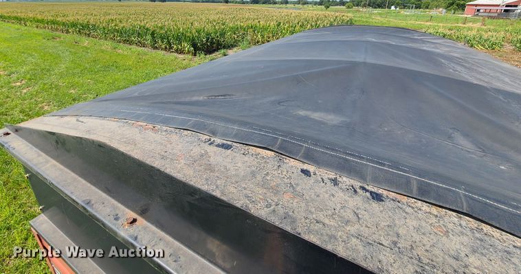 image for item IU9303 Brent 544  gravity wagon