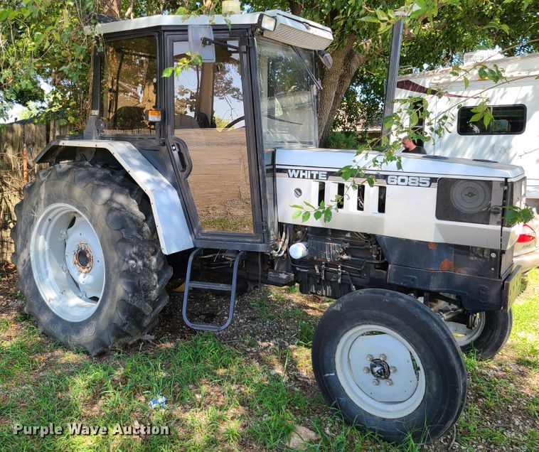 image for item IU9337 1995 White 6085  tractor