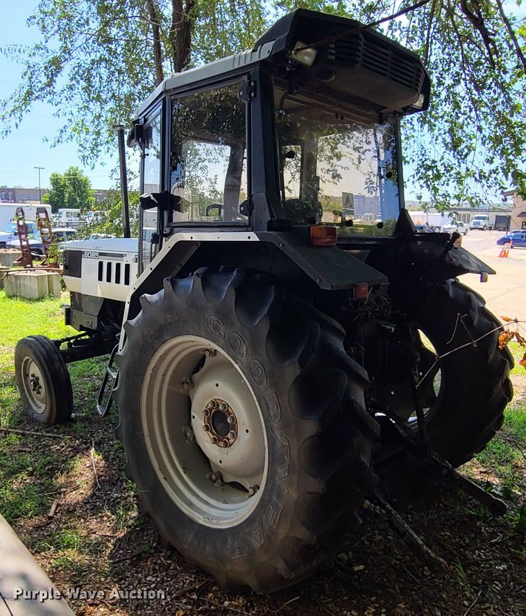 image for item IU9337 1995 White 6085  tractor