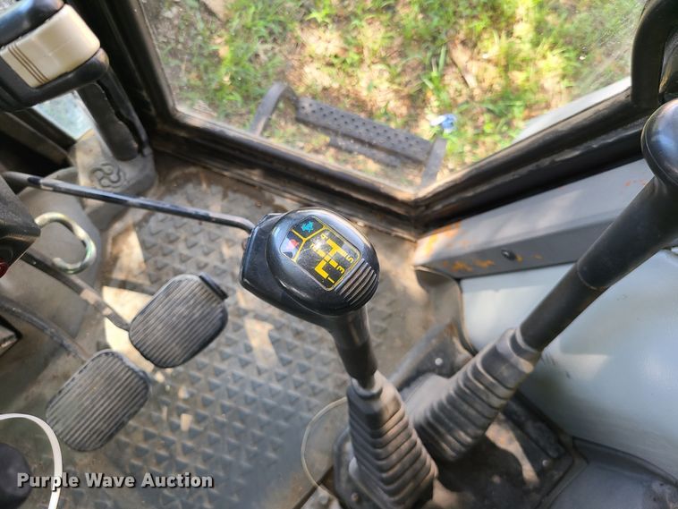 image for item IU9337 1995 White 6085  tractor