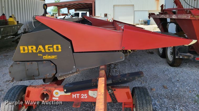 image for item IU9395 2006 Drago N6TR  corn head