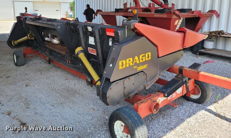 image for item IU9395 2006 Drago N6TR  corn head