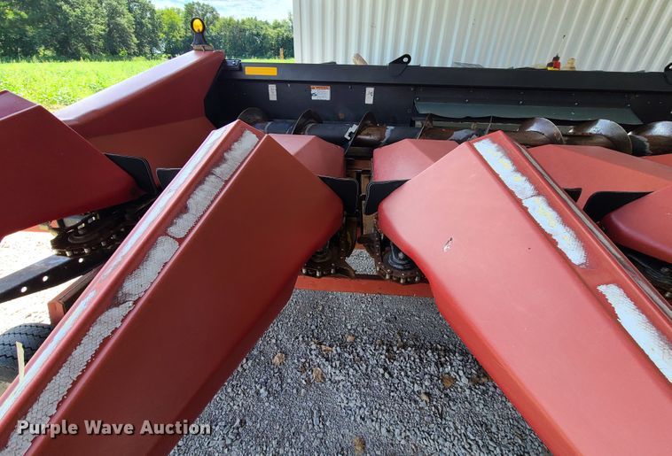 image for item IU9395 2006 Drago N6TR  corn head