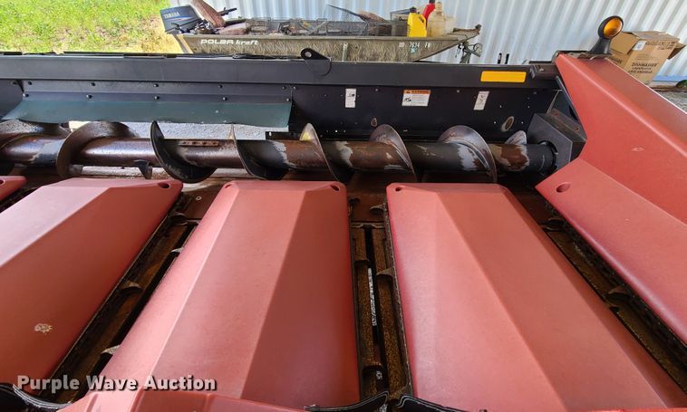 image for item IU9395 2006 Drago N6TR  corn head