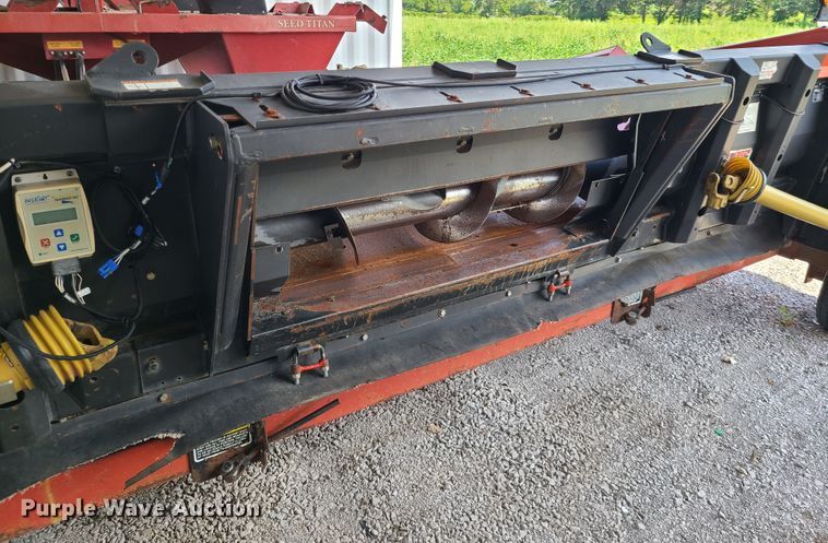 image for item IU9395 2006 Drago N6TR  corn head