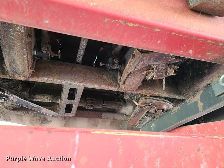 image for item IU9395 2006 Drago N6TR  corn head