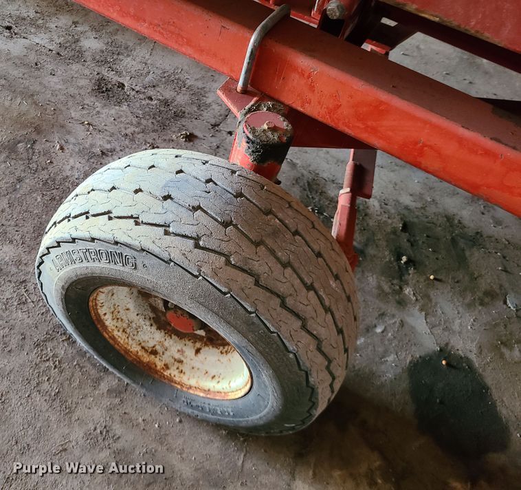 image for item IU9396 Unverferth HT12  header trailer