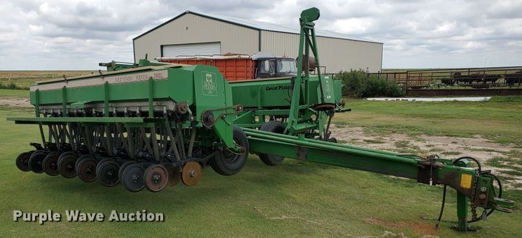 image for item IX9974 1990 Great Plains Solid Stand 24  grain drill