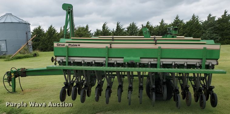 image for item IX9974 1990 Great Plains Solid Stand 24  grain drill
