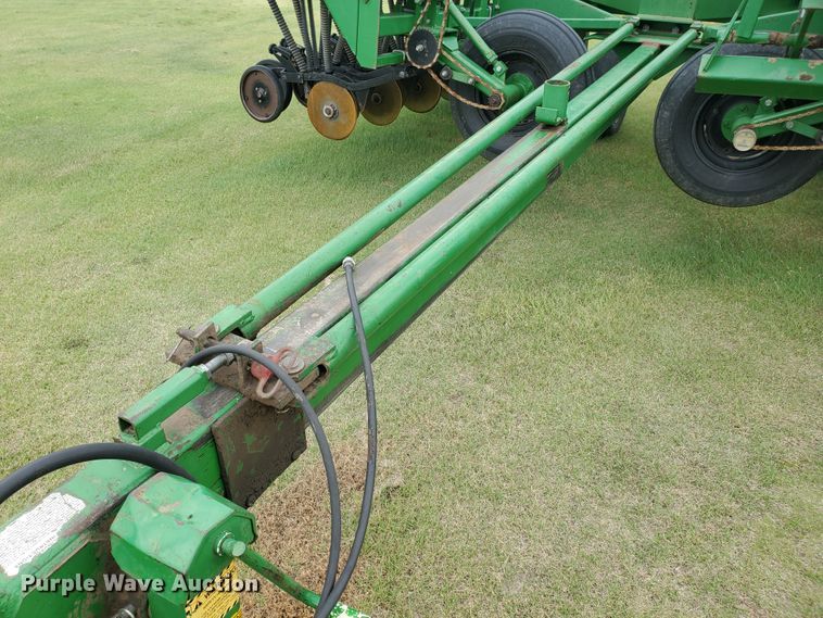 image for item IX9974 1990 Great Plains Solid Stand 24  grain drill