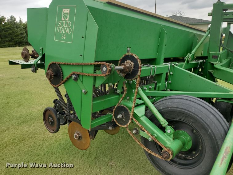 image for item IX9974 1990 Great Plains Solid Stand 24  grain drill