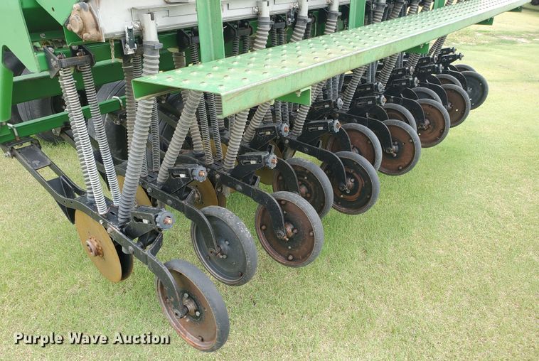 image for item IX9974 1990 Great Plains Solid Stand 24  grain drill