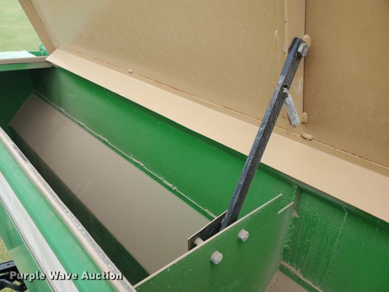 image for item IX9974 1990 Great Plains Solid Stand 24  grain drill