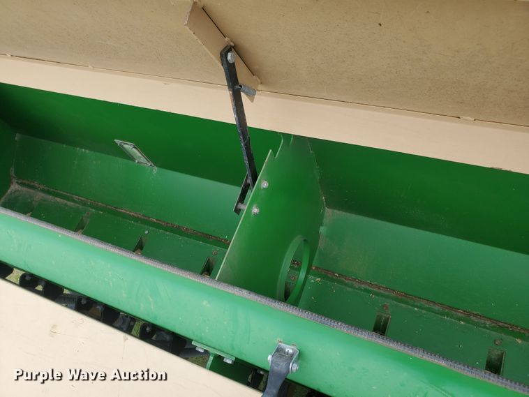 image for item IX9974 1990 Great Plains Solid Stand 24  grain drill