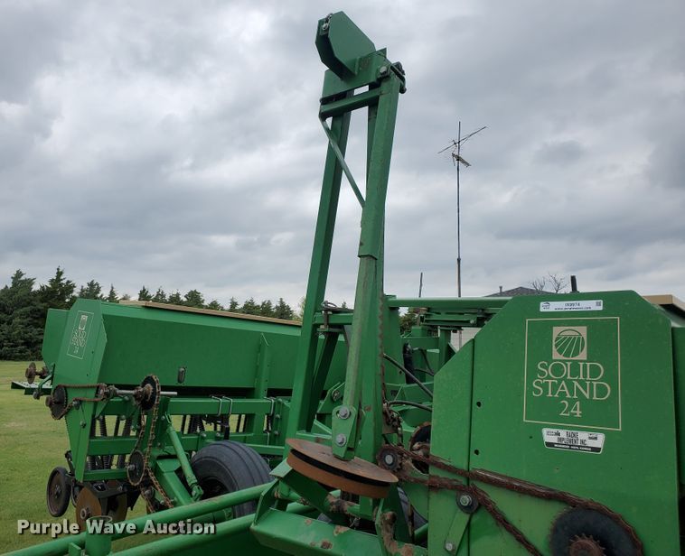 image for item IX9974 1990 Great Plains Solid Stand 24  grain drill