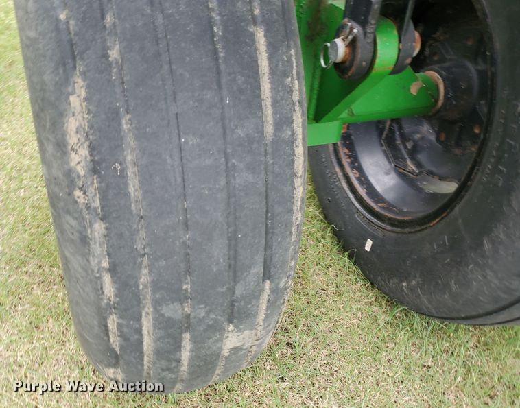 image for item IX9974 1990 Great Plains Solid Stand 24  grain drill