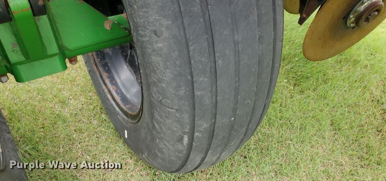 image for item IX9974 1990 Great Plains Solid Stand 24  grain drill