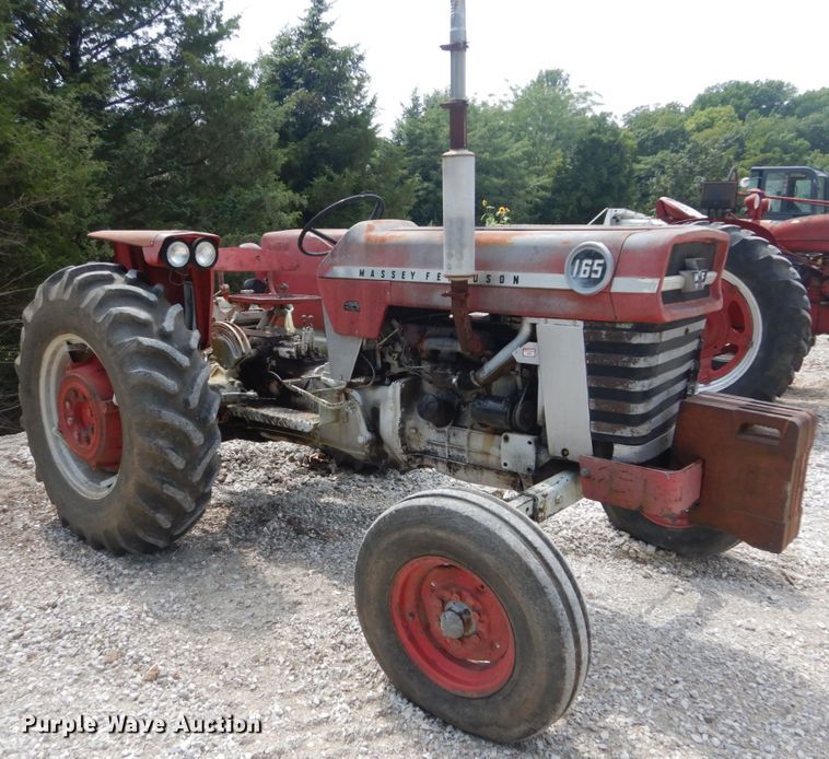 image for item JI9460 1966 Massey Ferguson 165  tractor