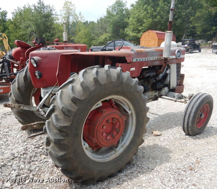 image for item JI9460 1966 Massey Ferguson 165  tractor