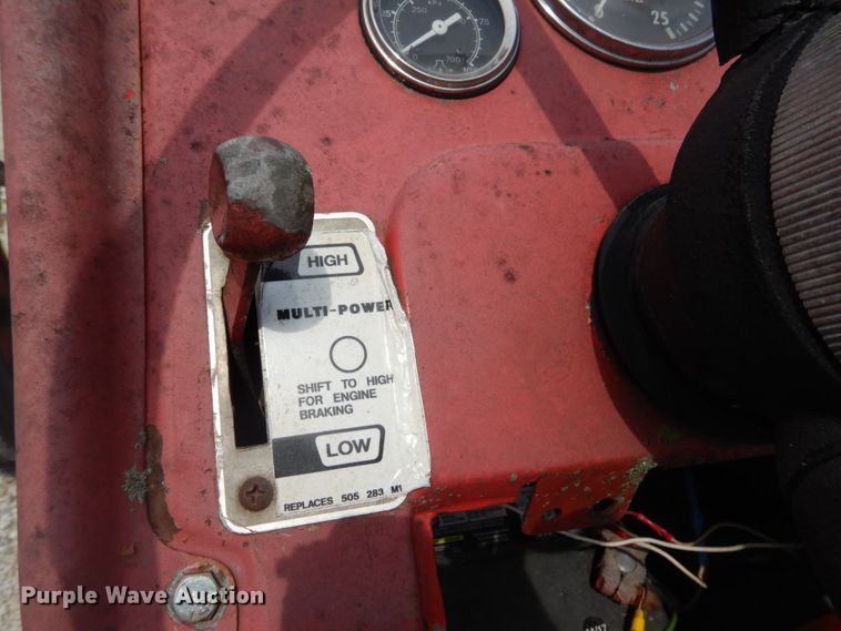 image for item JI9460 1966 Massey Ferguson 165  tractor