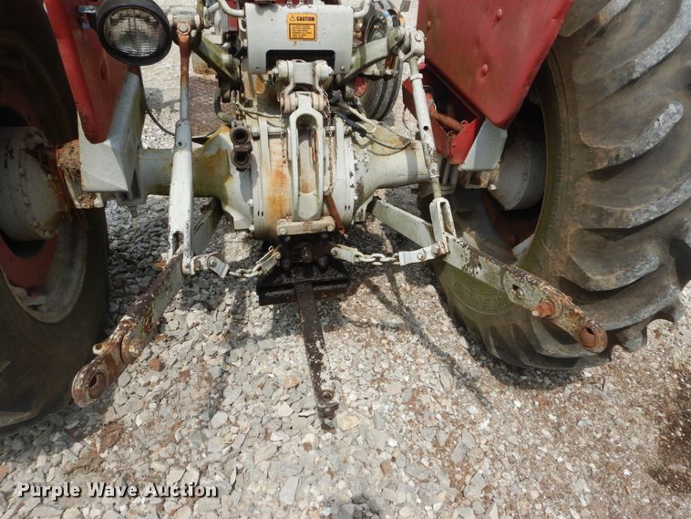 image for item JI9460 1966 Massey Ferguson 165  tractor