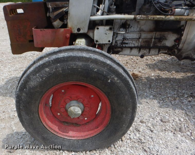 image for item JI9460 1966 Massey Ferguson 165  tractor