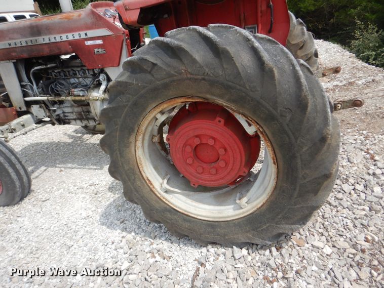 image for item JI9460 1966 Massey Ferguson 165  tractor
