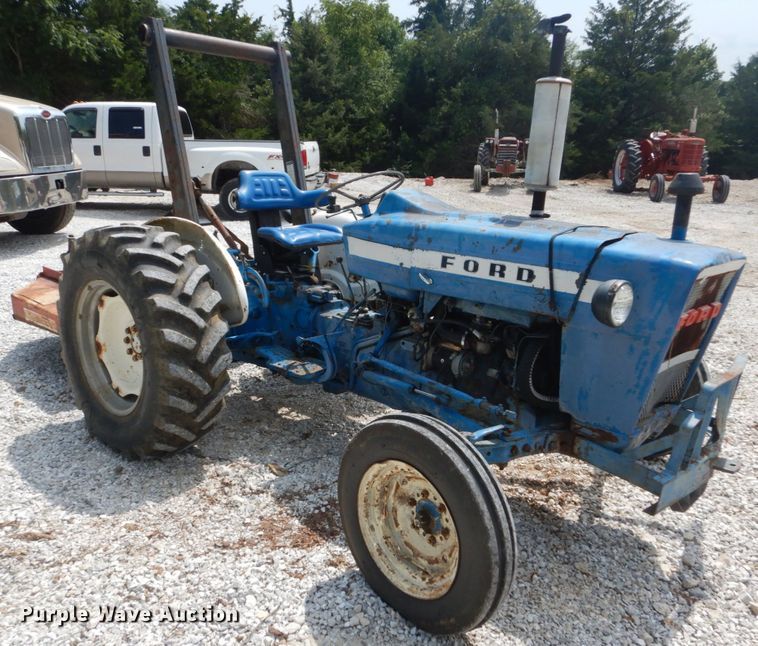 image for item JI9461 1974 Ford 2000  tractor