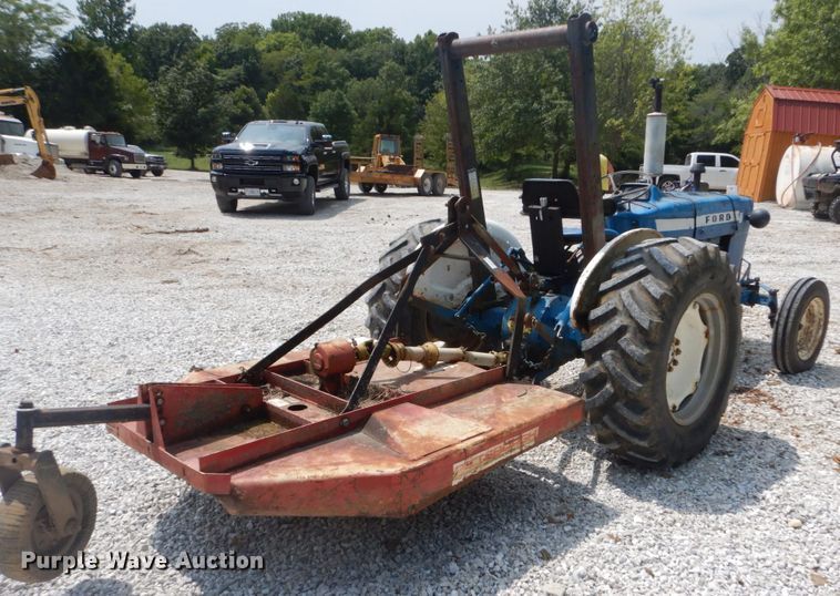 image for item JI9461 1974 Ford 2000  tractor